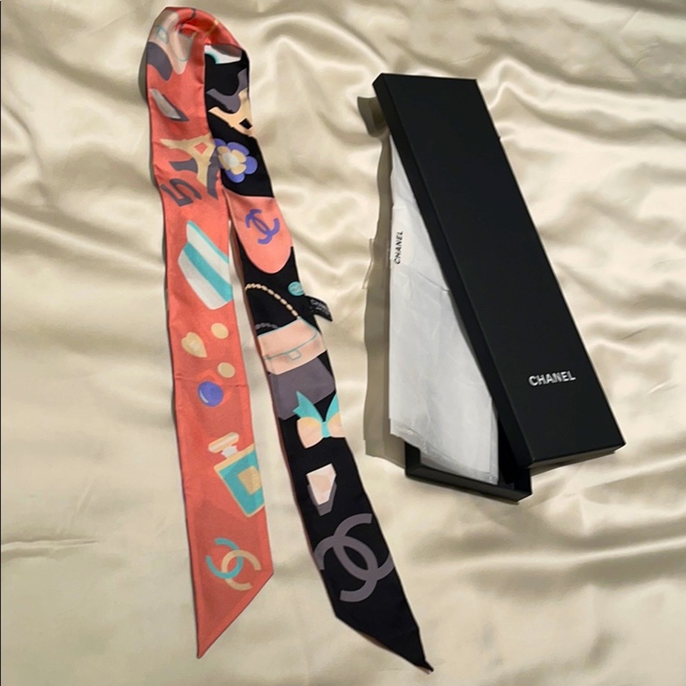 Chanel 2020 Scarf/Wrap